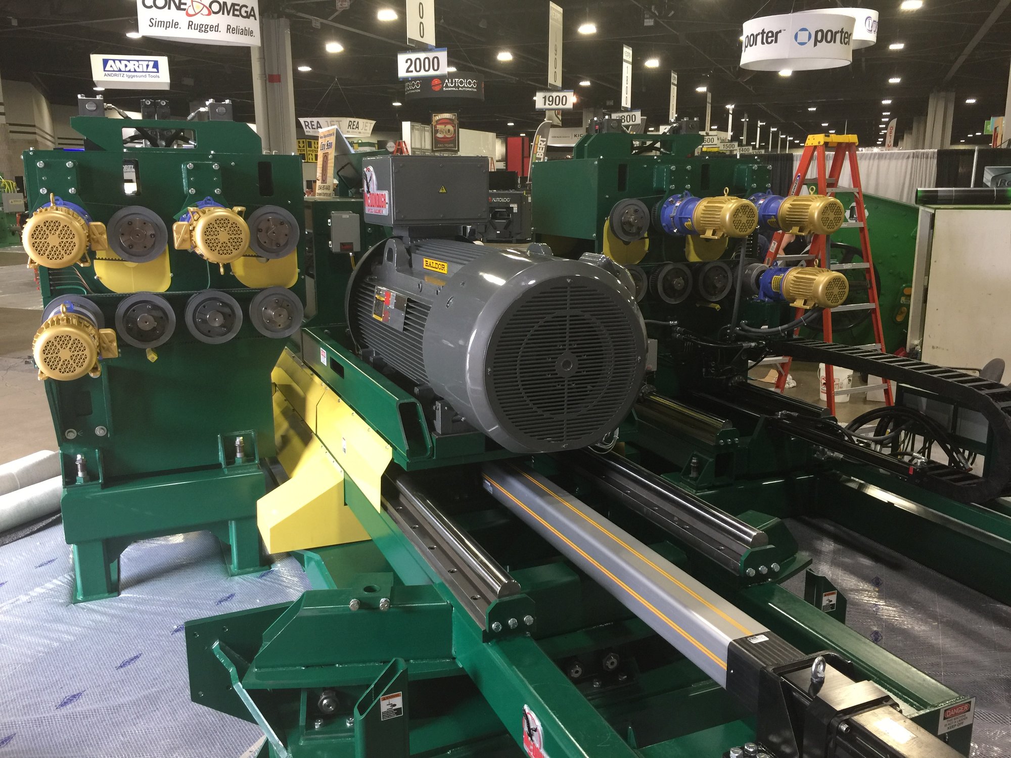 McDonough Manufacturing Curve Sawing Gang with 600hp arbor motor